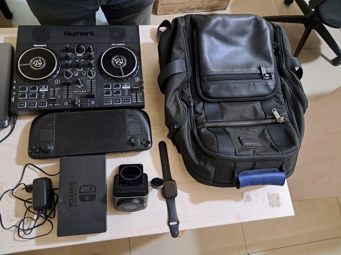 curi_alat_dj_di_sawangan_depok