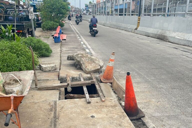 trotoar-dewi-sartika-depok